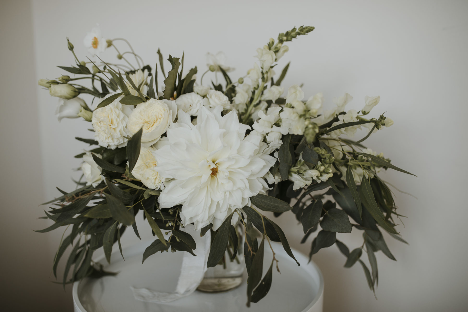 white wedding flowers