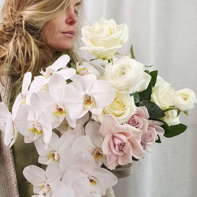 Scruff florist, lush bouquet 🤷🏼‍♀️
•
•
•
•
•
#bouquetofflowers #eventflorist #floristsofinstagram #flowerinspiration #weddingfloral #instaflorist #localflorist⁠
#flowerarrangements #engagedcouple #newlyengaged⁠
#allthingsbotanical #nzwedding #nzbride #papamoa⁠
#bayofplenty #tauranga #newzealandwedding⁠
#beautifulbay #bopweddings #taurangaweddings⁠
#mountmaunganui #taurangaflorist #mountflorist #bayofplentyweddings #wedding2022 #farmerflorist